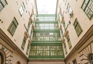 GONZAGAGASSE, BÖRSE-NÄHE, klimatisiertes 122 m2 Dachgeschoss mit 8 m2 Terrasse, 3 Zimmer, Komplettküche, 2 Bäder, Parketten