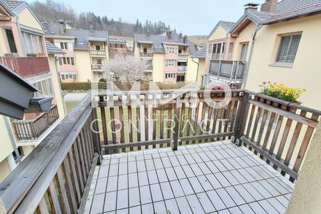 Sehr gepflegte und möblierte Eigentumswohnung im Dachgeschoss mit Balkon - Stadtrand von Waidhofen, Wohnung-kauf, 125.000,€, 3340 Waidhofen an der Ybbs(Stadt)