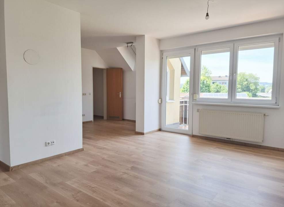 Herrliche 3 Zimmerwohnung mit Balkon in Pöchlarn