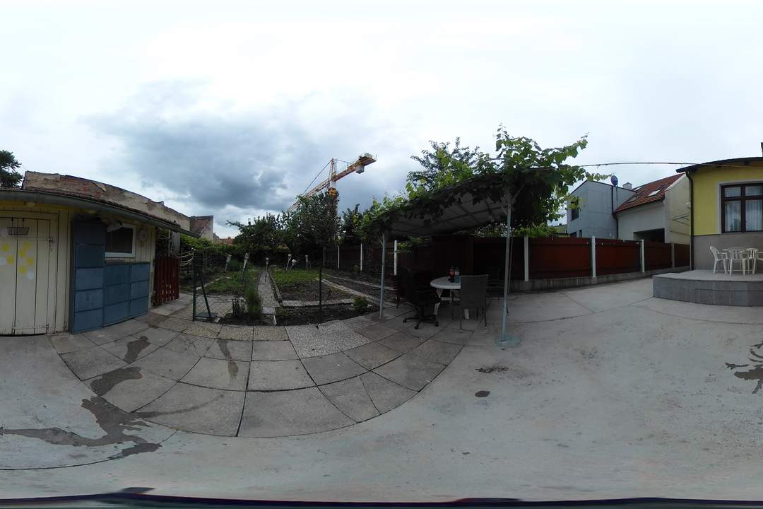 Einfamilienhaus zum Wohlfühlen mit uneinsehbarem Garten im Zehnerviertel von Wr. Neustadt!