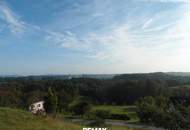 Sonniges Grundstück mit Aussicht
