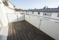 Charmante Dachgeschosswohnung mit 3 Zimmern & Balkon – Wohnen mit Weitblick
