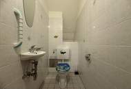 *** Stadtnah & absolut ruhig: 102,5 m² im 2. OG mit 4 Zimmern, Carport und Entwicklungspotenzial für deine Visionen ***