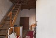 Sanierungsbedürftiges Haus auf 1.728 m² Grund – großes Bebauungs- und Entwicklungspotenzial