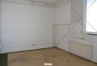 Kompaktes Hallenbüro/Lager im EG