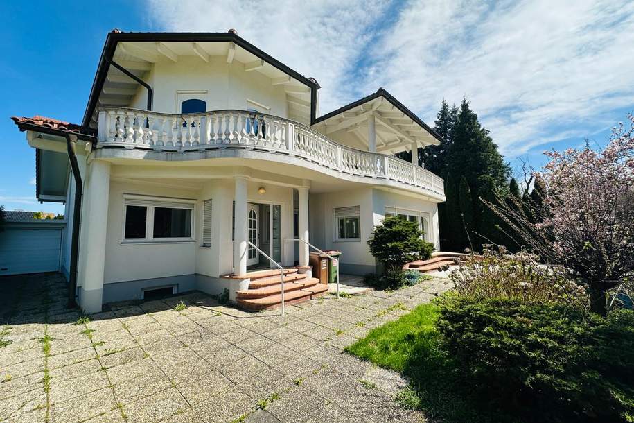 Großzügige Villa in Graz-Straßgang auf sonnigem Grundstück mit hoher Bebauungsdichte!, Haus-kauf, 8054 Graz(Stadt)
