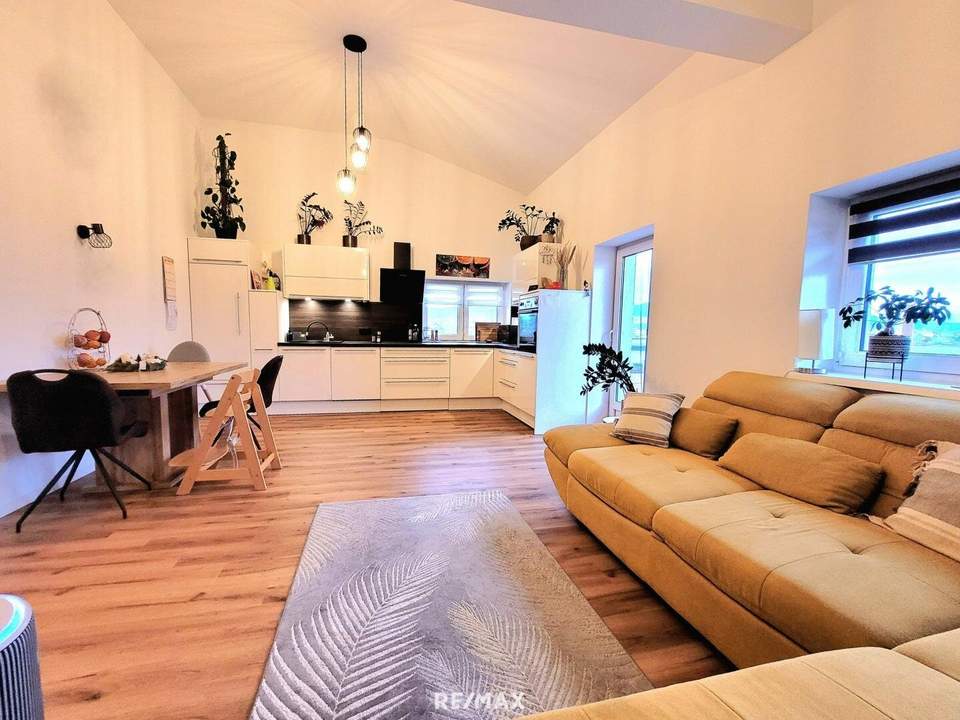 Energieeffizient, modern und großzügig - Traumhafte Eigentumswohnung mit neuer PV-Anlage &amp; Wärmepumpe