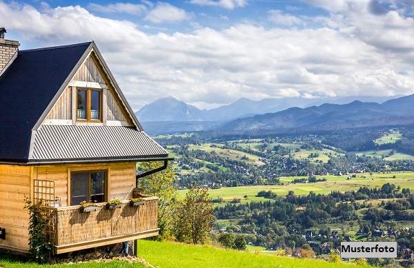 Charmantes Sommerhaus mit separatem Gartenhaus - ideal für Hobby und Entspannung