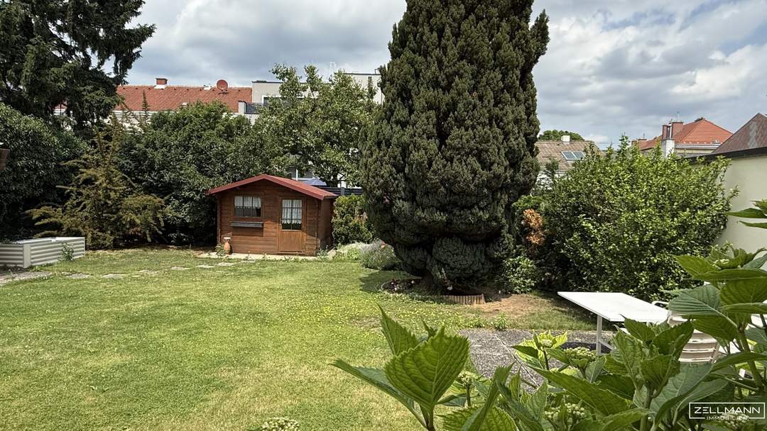 Einfamilienhaus mit großem Potenzial und VÖLLIG RUHIGEM Garten | ZΞLLMANN IMMOBILIEN