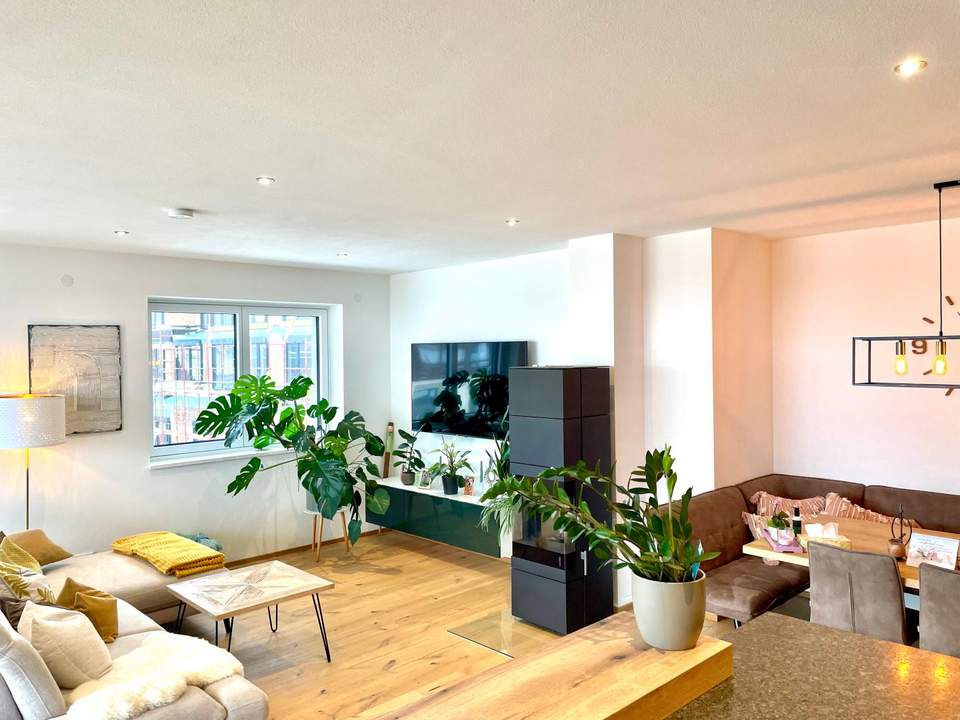 PENTHOUSE- 4 Zi - 2 Bäder -2 Terrassen - ab sofort