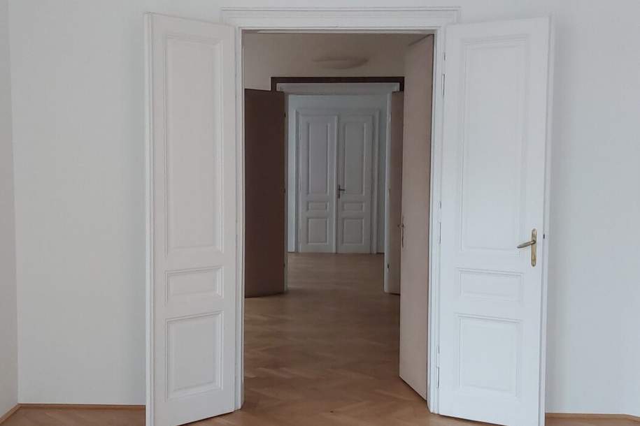 Traumwohnung inmitten des 8. Bezirks mit Blick auf die Piaristenkirche, Wohnung-miete, 2.860,57,€, 1080 Wien 8., Josefstadt