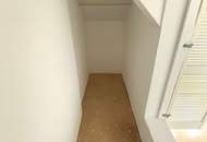 Nur ca. € 4.200 pro m² - 3 Zimmer DG-Wohnung - 2 Gehminuten zur U3 Station Johnstraße