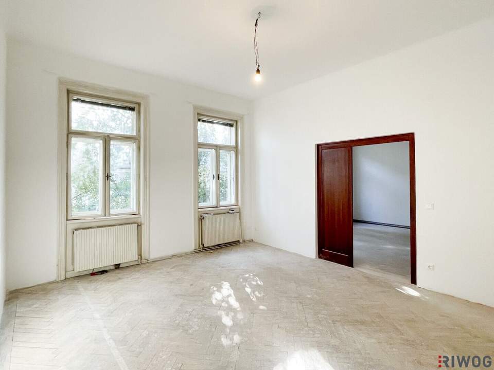 Stilaltbau Richtung Innenhof | Sanierungsbedürftige helle 4-5 Zimmer | 150m zum Schloss Schönbrunn | 2 Min. zur U4