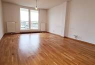 DACHGESCHOSS, gepflegte 103 m2 Neubau mit Loggia und Balkon, Wohnküche, 3 Zimmer, Wannenbad, Parketten, Holbeingasse