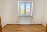 Zentral gelegene Wohnung - frisch renoviert - eigener Eingang