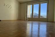 WUNDERSCHÖNER AUSBLICK AUF DEN GRIFFNER SCHLOSSBERG