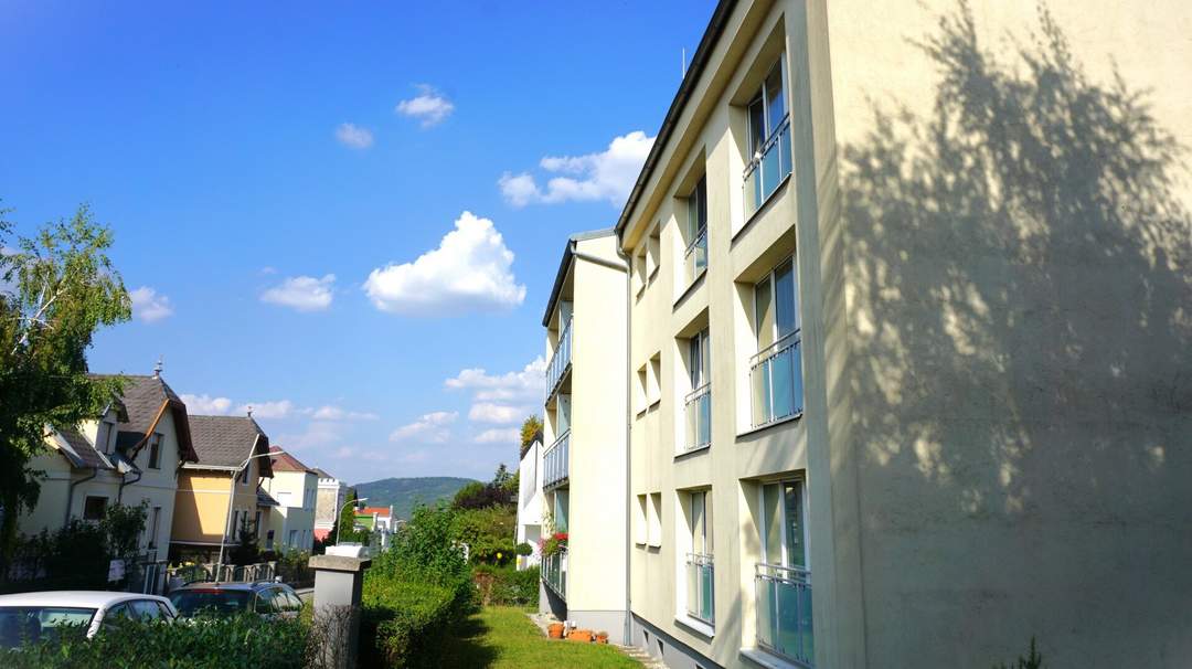 Schöne gepflegte 2-Zimmer Eigentumswohnung mit Balkon