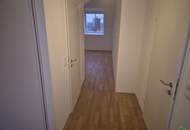 GEMÜTLICHE DACHGESCHOSSWOHNUNG MIT KÜCHE, KLIMA &amp; BALKON!