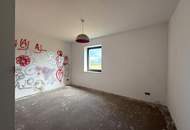 Zeit für einen Neustart: Sanierungsbedürftiges Haus in schöner Lage