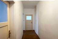 Helle und geräumige 3 - Zimmer Wohnung in guter Lage mit großzügiger Dachterrasse und Lift