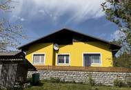 Bungalow mit Garten, Garage und Ausblick