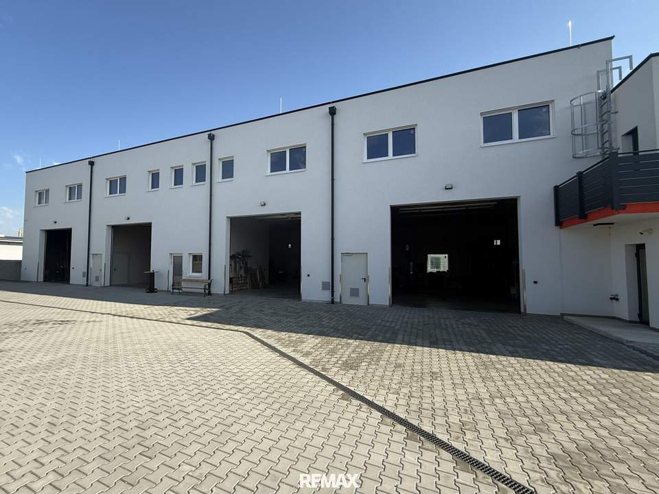 Werkstatt, Halle im Industriezentrum nahe OutletCenter