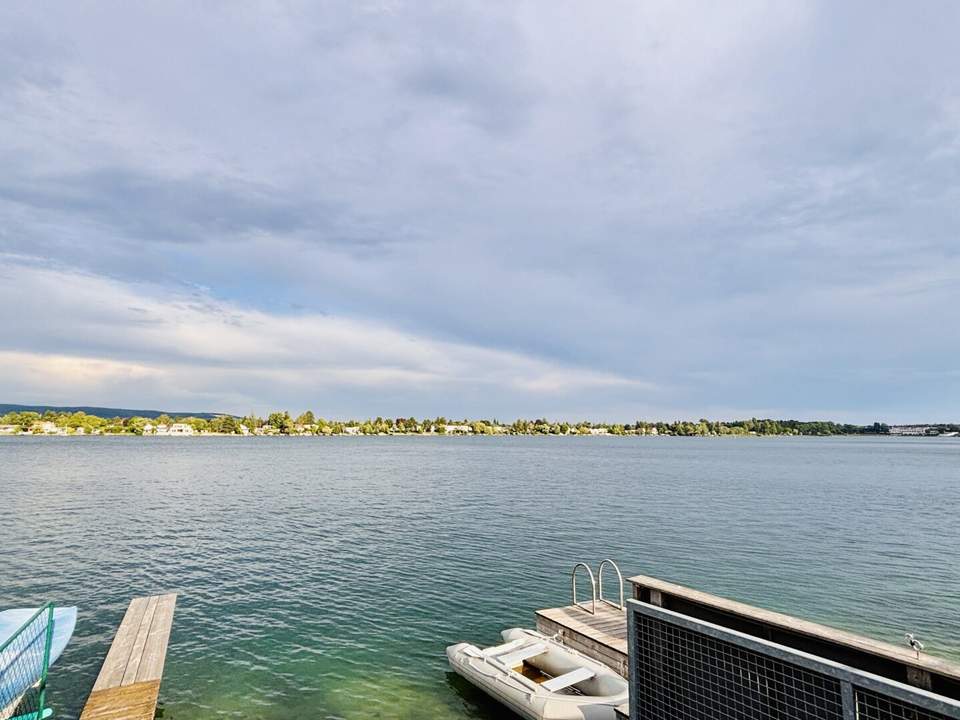 Direkt am See gelegen – in erster Reihe! Traumhaft schönes Grundstück am Neufelder See | Perfekt für einen Neubau