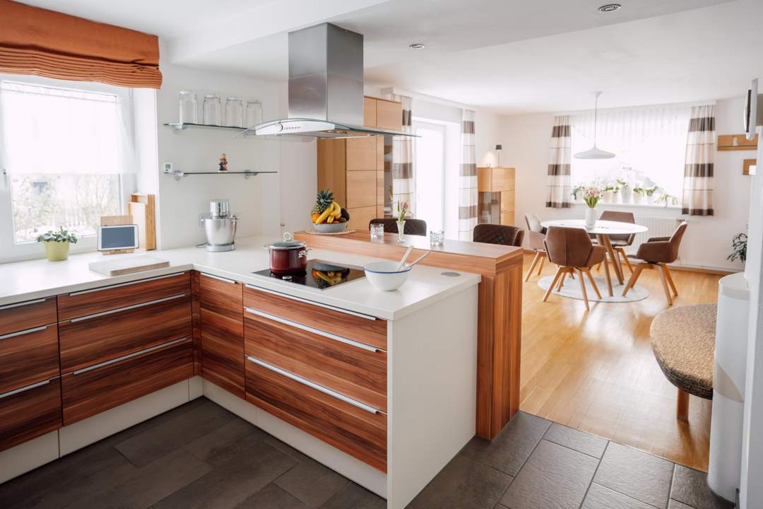 Saniertes Einfamilienhaus in zentraler, ruhiger Lage