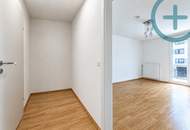 Pool inklusive: Moderne Neubauwohnung mit Loggia