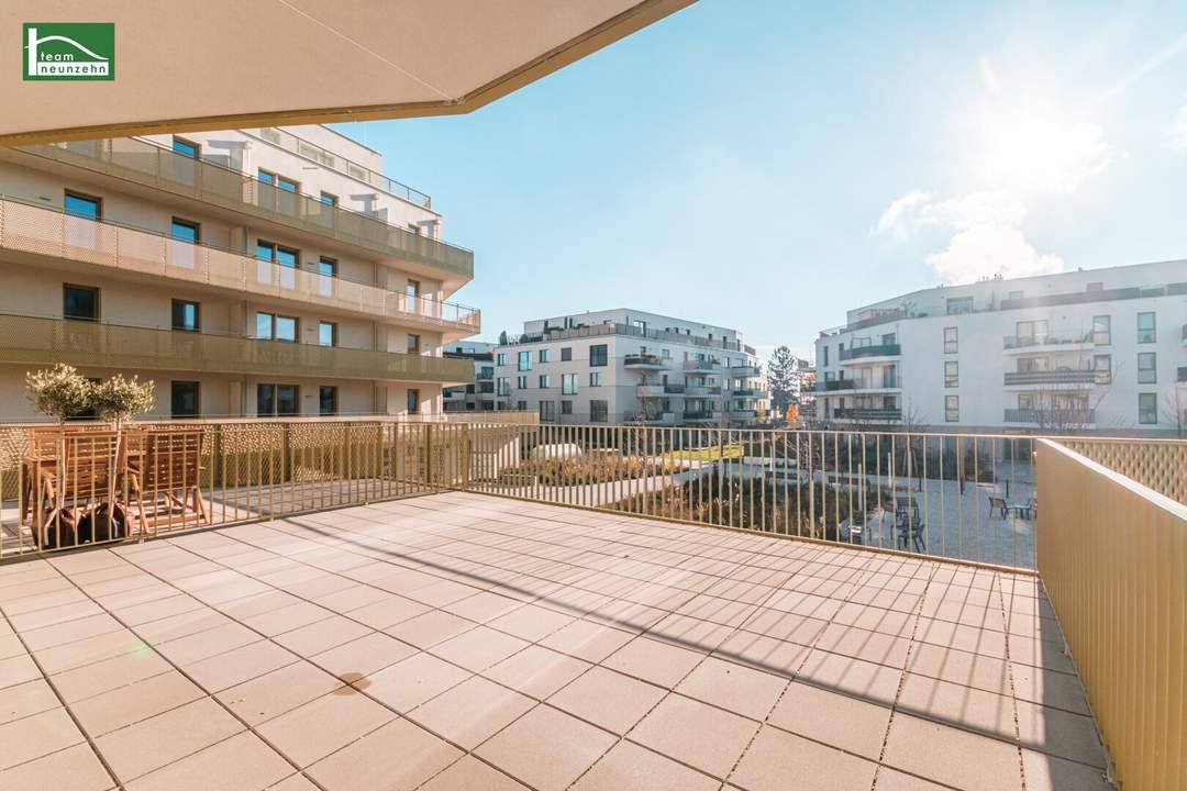 Riesige Terrasse zum Ausbreiten - Sonnenanbeter werden es lieben - Provisionsfreier Erstbezug in Ruhelage