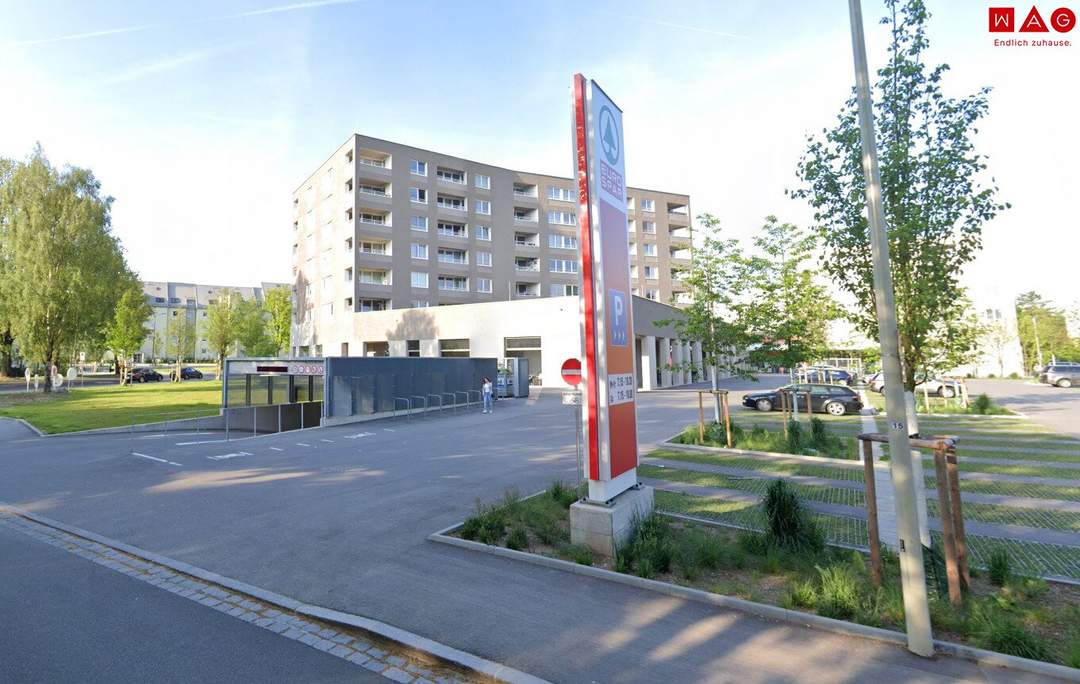 Sicherer heller Tiefgaragenstellplatz, direkt unter dem Einkaufszentrum Forum OED und dem ÄRZTEZENTRUM OED!