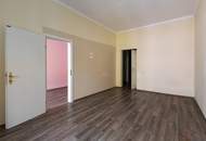 ALTBAU IN HOFLAGE mit GRÜNBLICK | Sanierungsbedürftig | Bewilligte Planung inkl. bewilligtem Balkon | Nähe Einsiedlerpark, U4 Margaretengürtel, künftiger U2-Station Reinprechtsdorfer Straße