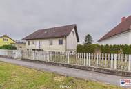 Einzugsbereites Haus mit großer Garage und großem Grundstück