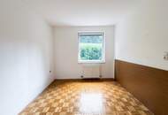 Zentrale Ruhelage * 2 Zimmer-Wohnung mit Balkon und PKW Stellplatz