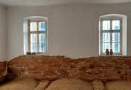 Traditioneller Vierkanthof im Dornröschenschlaf