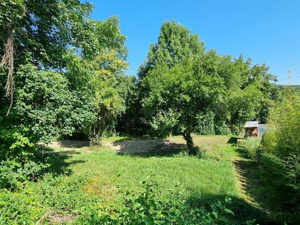 BAUGRUND IN SONNIGER, BELIEBTER LAGE