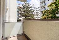 4-Zimmer-Wohnung mit Balkon und KFZ Stellplatz/sanierungsbedürftig/Bieterverfahren