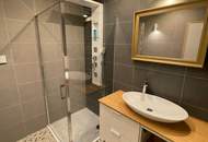 Zwei Häuser, ein Grundstück: Ihr neues Zuhause mit laufenden Mieteinnahmen