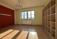 3 Zimmer Wohnung mit Balkon & Parkplatz