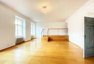 3 Zimmer Altbau-Wohnung am Stadtpark // mit Galerie sowie begehbarer Garderobe