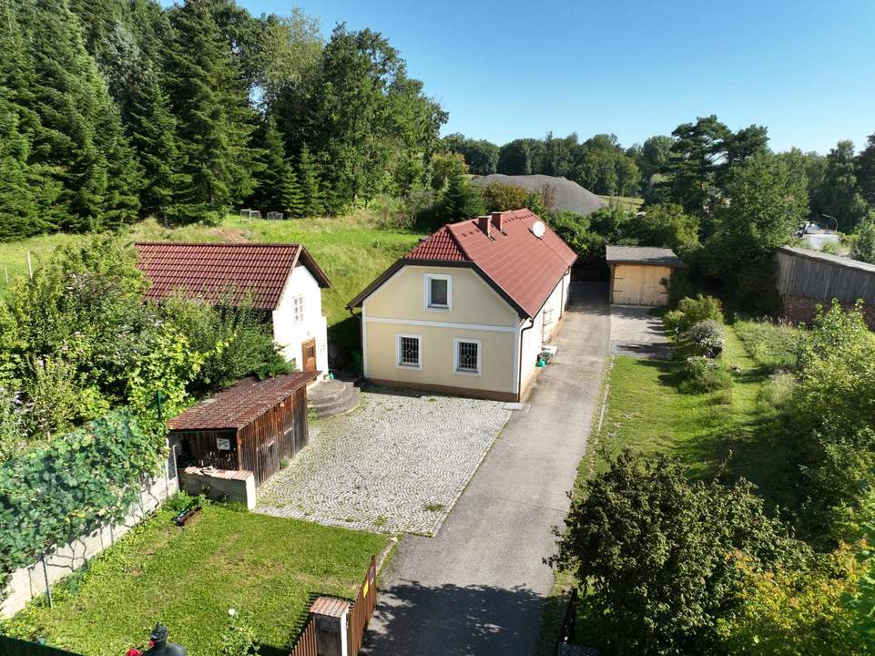 Wohnen im Grünen mit großzügigem Grundstück