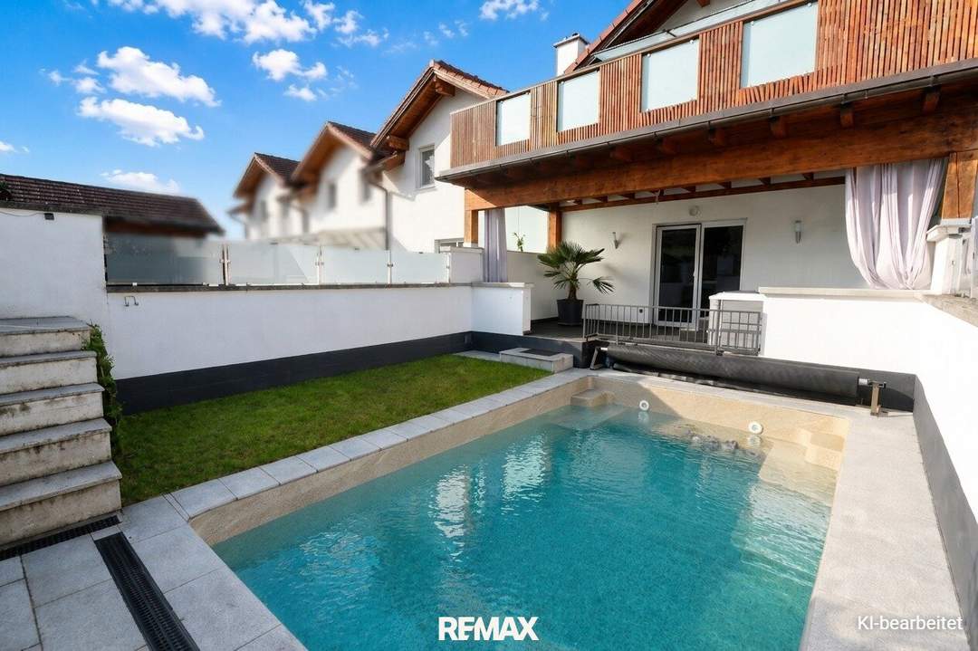 Reihenhaus mit Pool, viel Platz & sonniger Lage in Steinhaus