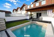 Reihenhaus mit Pool, viel Platz & sonniger Lage in Steinhaus