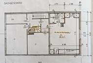 Großzügiges Haus mit zwei Wohnebenen, großem Garten und Garage – Renovierungsprojekt in guter Lage!