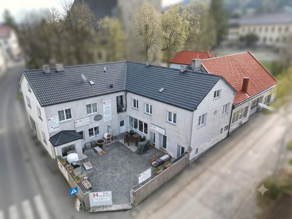 WOHN- UND GESCHÄFTSHAUS DIREKT IM ZENTRUM IN BESTER FREQUENZLAGE