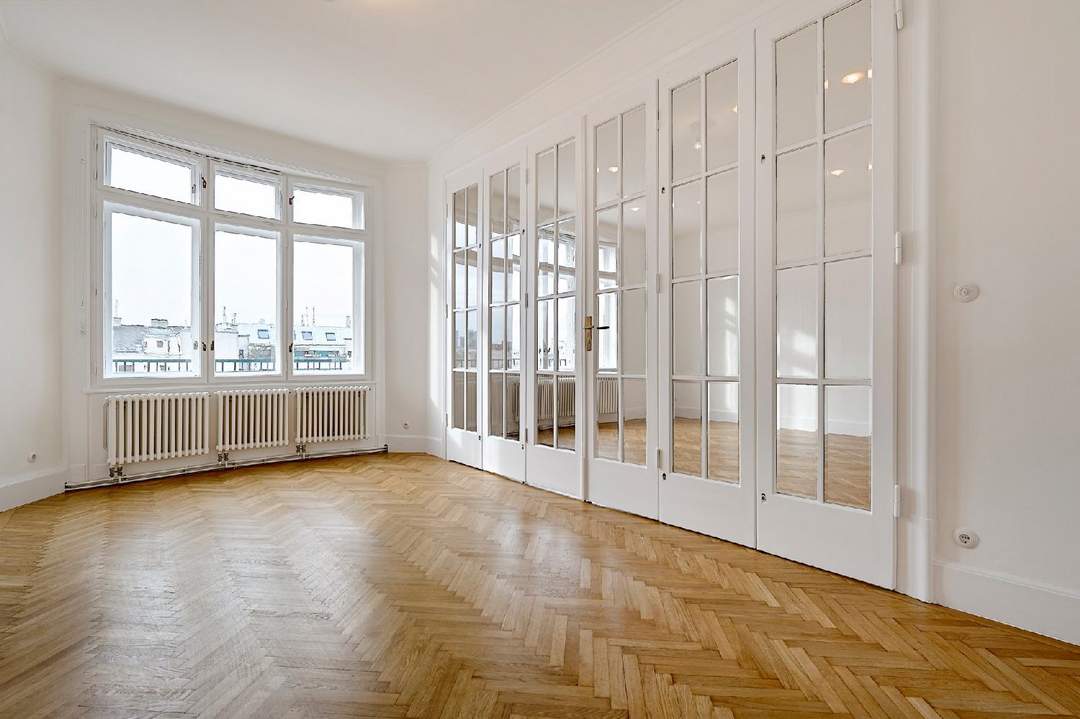 Luxus 4-Zimmer Altbaujuwel beim Schloßquadrat.