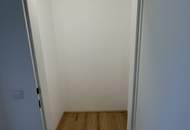Sehr einladende, großzügige 2-Raum-Wohnung mit Loggia! Im Stadtteil Niedernhart/Spallerhof direkt neben dem Vital- und Einkaufszentrum Muldenstraße!