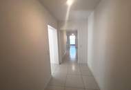 "Wohnung mit Balkon und Parkplatz"