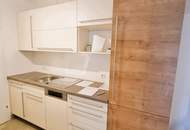 Neuwertige, moderne 2-Zimmer-Wohnung mit großem Balkon, Lift und TG-Stellplatz