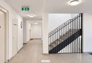 Exklusive, neuwertige Dachgeschosswohnung mit Balkon, Tiefgarage & Top-Infrastruktur Moderne 2-Zimmer-Dachgeschosswohnung in Wien-Liesing / Siebenhirten / Perchtoldsdorf